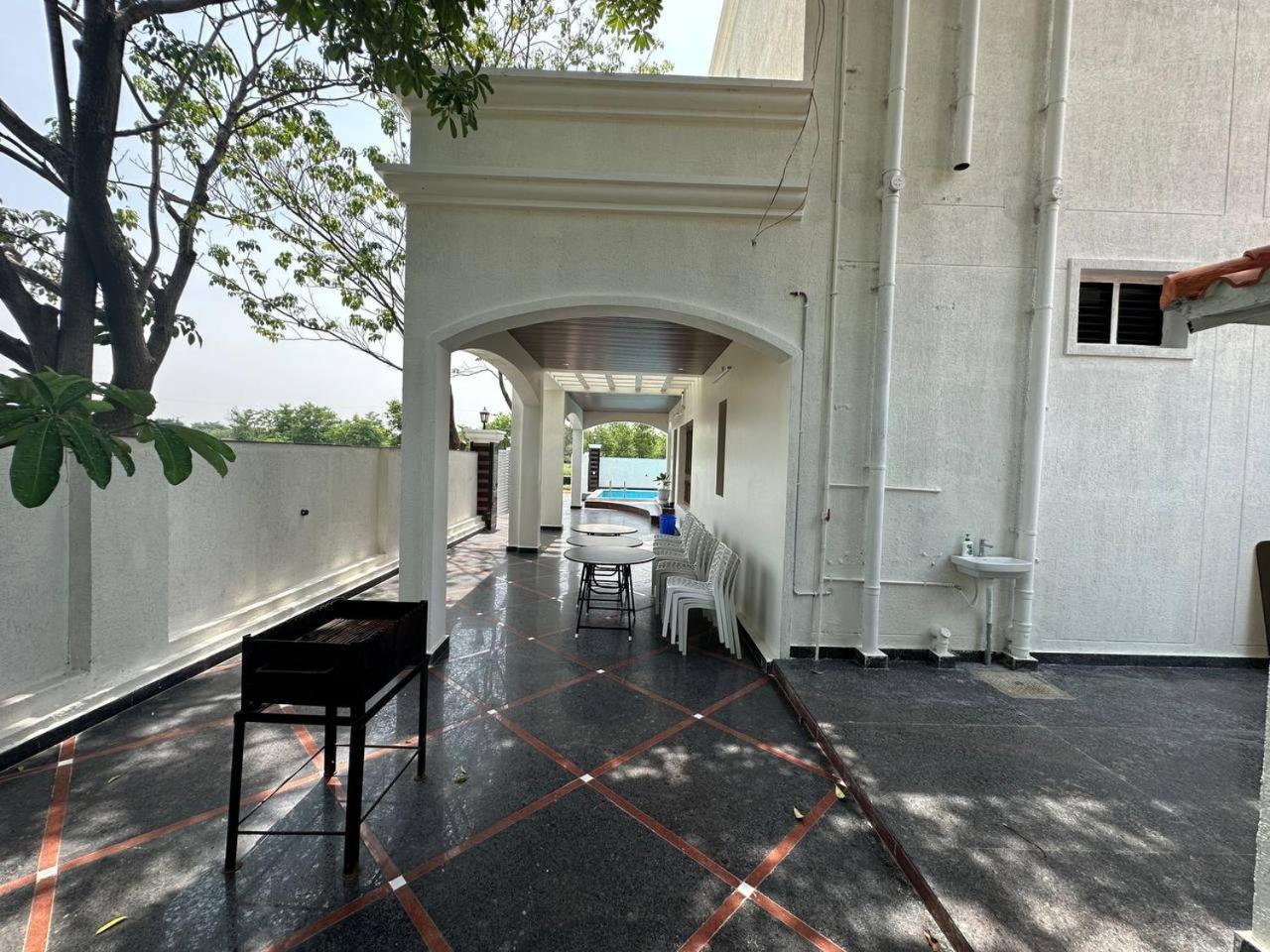 Gm Whitehouse Villa Medchal Exterior photo